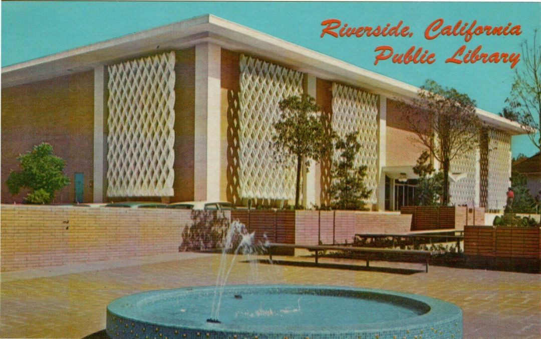 Calendar reminisces about former Riverside Mall